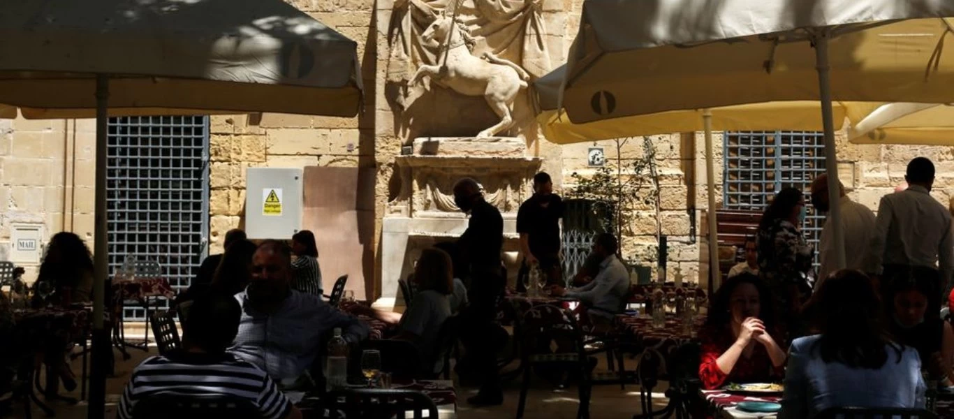 Επιστροφή στην κανονικότητα για την Μάλτα - Λειτουργεί ξανά η εστίαση